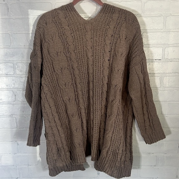 Love Tree Cable Soft Knit Cardigan Tan size small - Picture 11 of 16